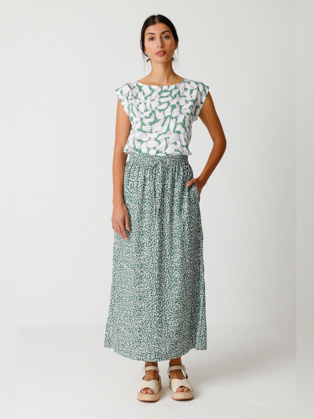 SKFK Aida skirt small petals size 6 | New with tag
